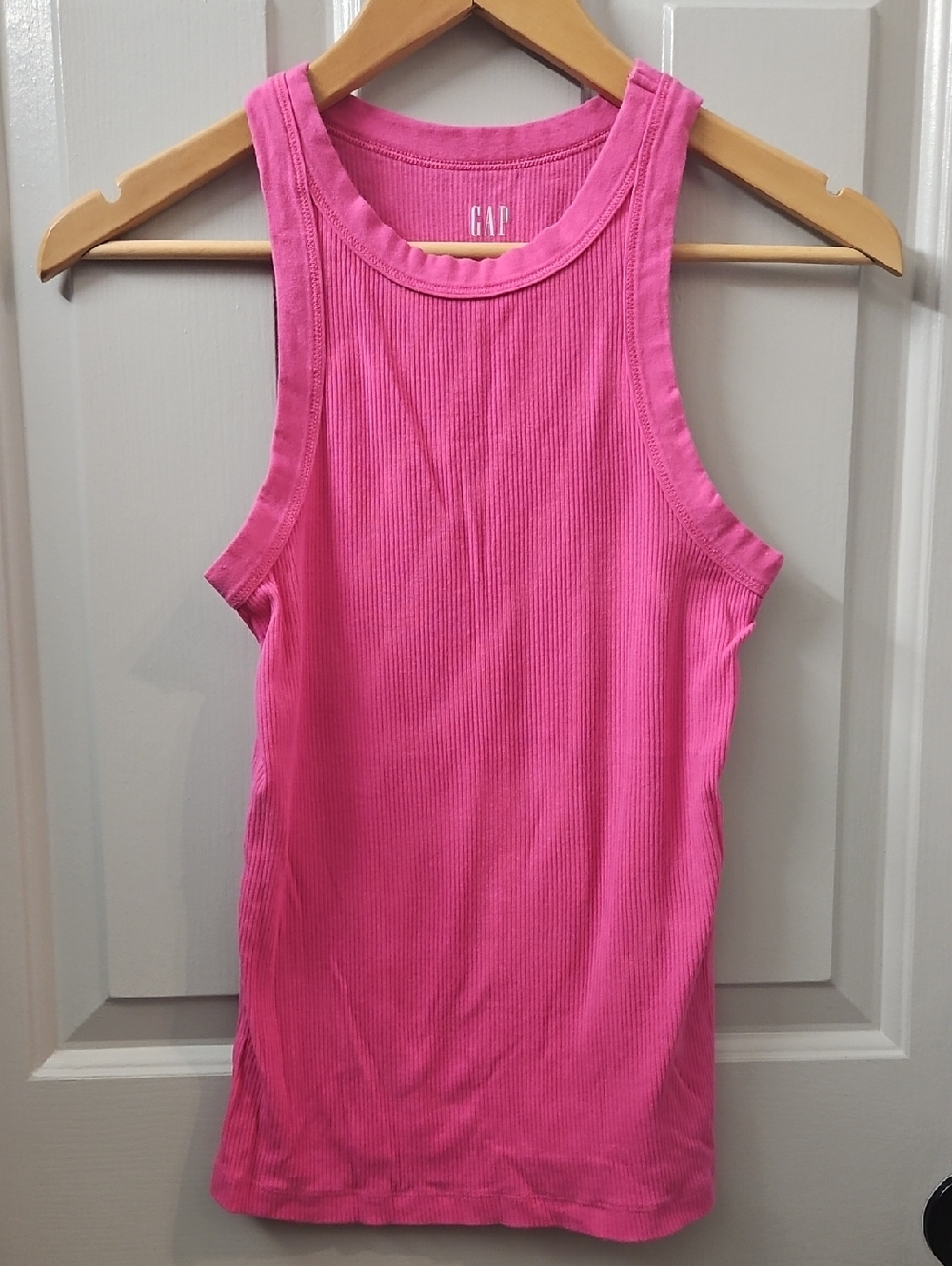 GAP Pink Ribbed Tank Top - Sleeveless Crew